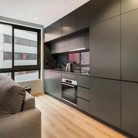Urban Gaia Flat Modern Retreat With Balcony Apartment